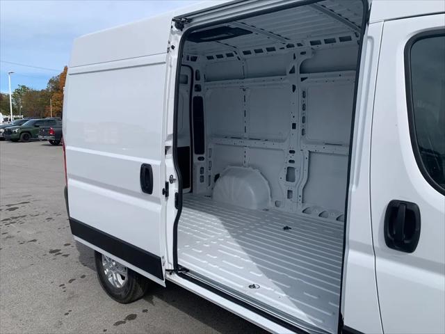 2026 Ram ProMaster Cargo Van SLT High Roof 136" WB