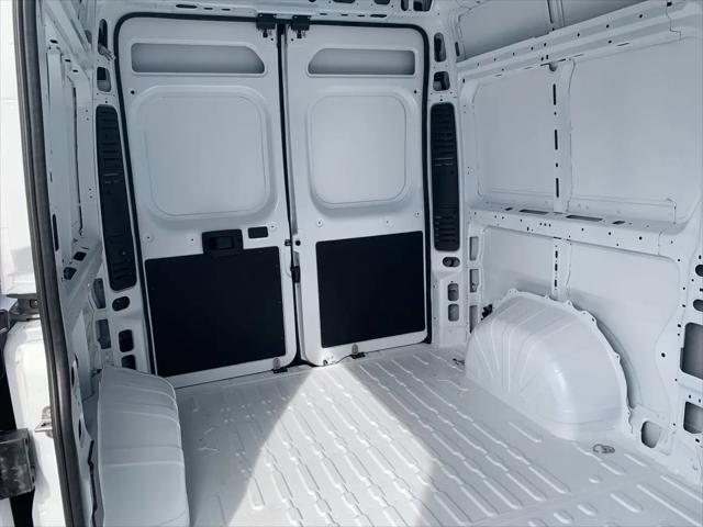 2026 Ram ProMaster Cargo Van SLT High Roof 136" WB