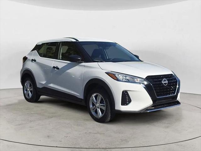 2025 Nissan Kicks S