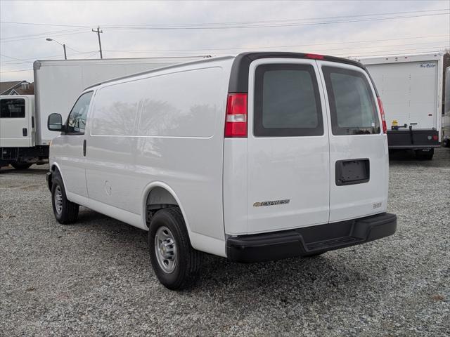 2025 Chevrolet Express Cargo Van RWD 2500 Regular Wheelbase WT