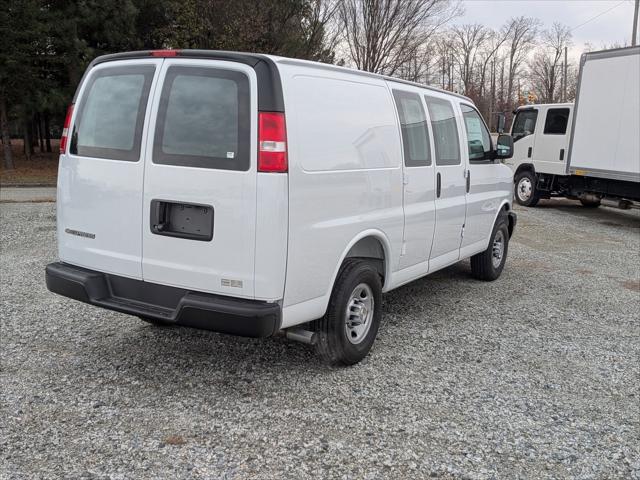 2025 Chevrolet Express Cargo Van RWD 2500 Regular Wheelbase WT