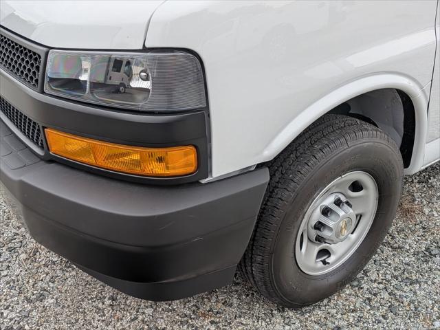 2025 Chevrolet Express Cargo Van RWD 2500 Regular Wheelbase WT