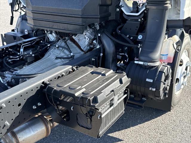 2025 Chevrolet 3500 LCF Gas Unknown
