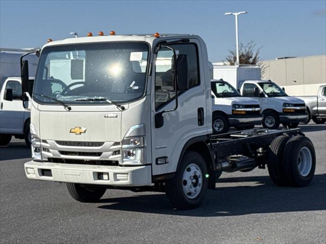 2025 Chevrolet 3500 LCF Gas Unknown