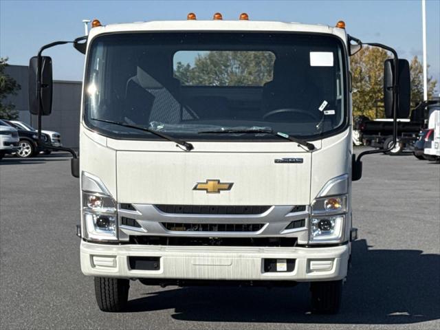 2025 Chevrolet 3500 LCF Gas Unknown