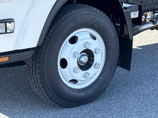 2025 Chevrolet 3500 LCF Gas Unknown