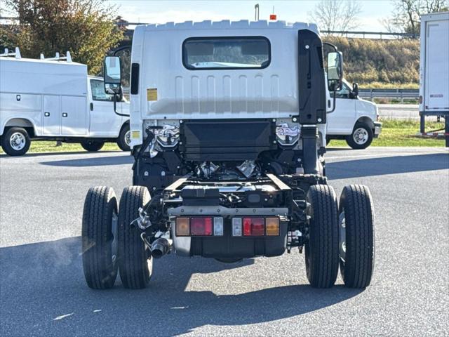 2025 Chevrolet 3500 LCF Gas Unknown