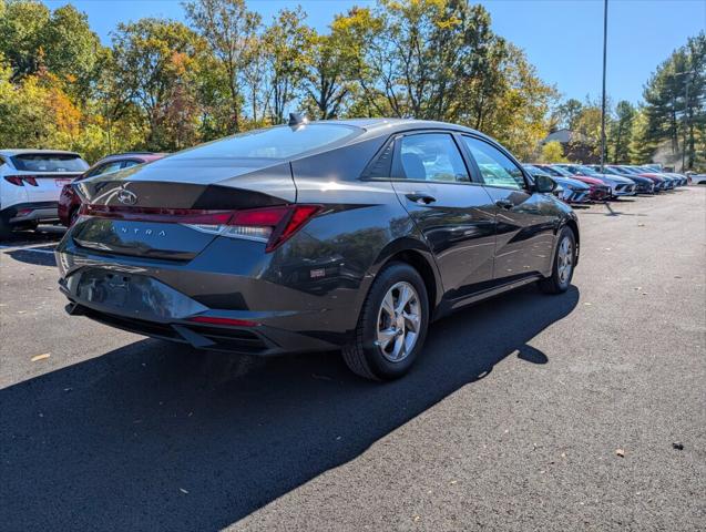 2022 Hyundai Elantra SE 2022 Hyundai Elantra SE