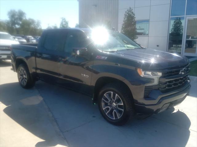 2022 Chevrolet Silverado 1500 4WD Crew Cab Short Bed RST