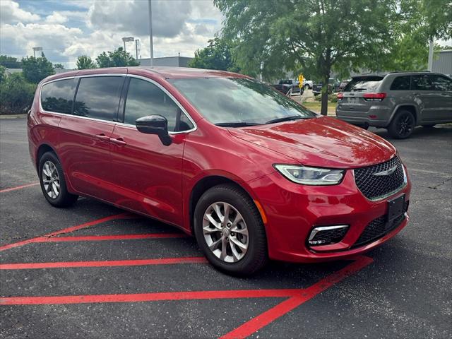 2026 Chrysler Pacifica Select AWD