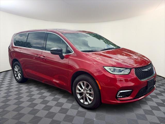 2026 Chrysler Pacifica Select AWD