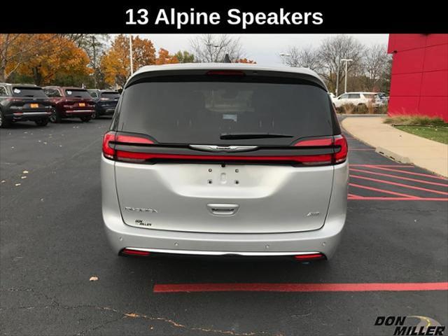 2026 Chrysler Pacifica Select AWD