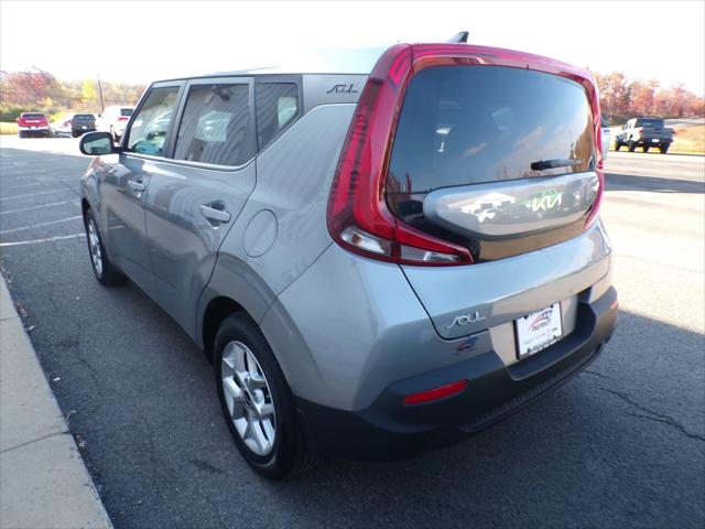 2022 Kia Soul LX 2022 Kia Soul LX