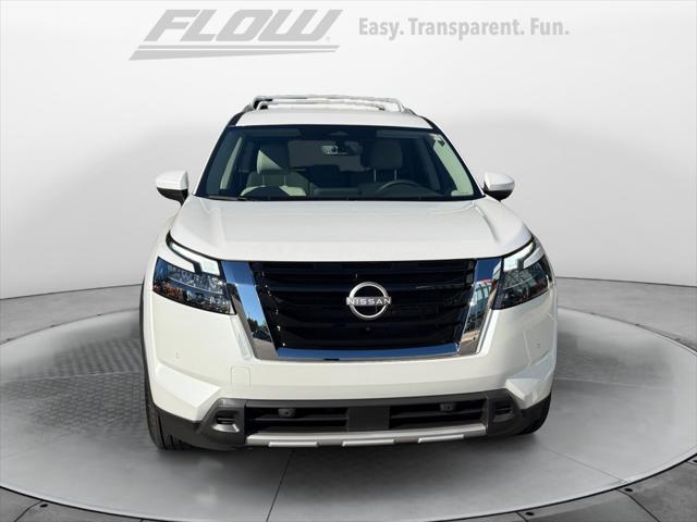 2025 Nissan Pathfinder SL 4WD