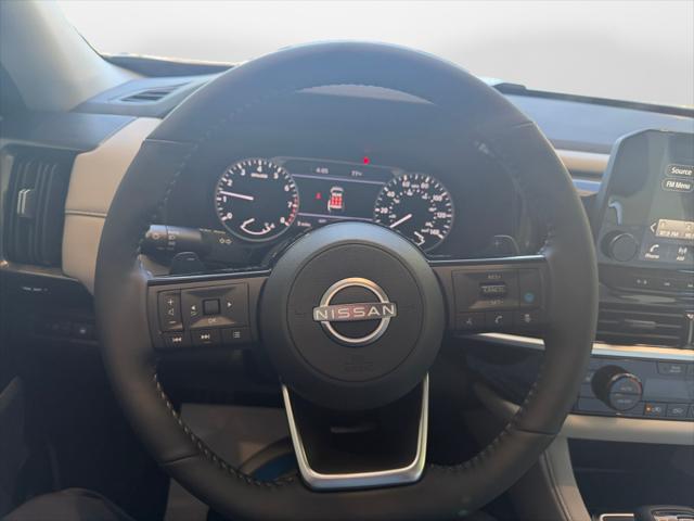 2025 Nissan Pathfinder SL 4WD