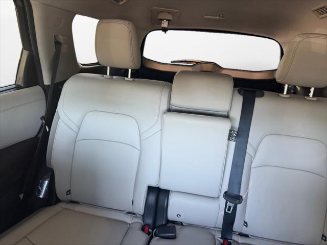 2025 Nissan Pathfinder SL 4WD