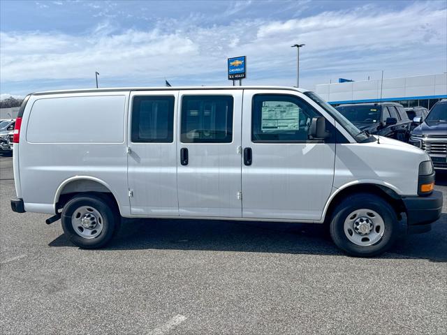 2025 Chevrolet Express Cargo Van RWD 3500 Regular Wheelbase WT