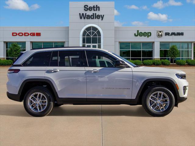 2025 Jeep Grand Cherokee Laredo X 4x4