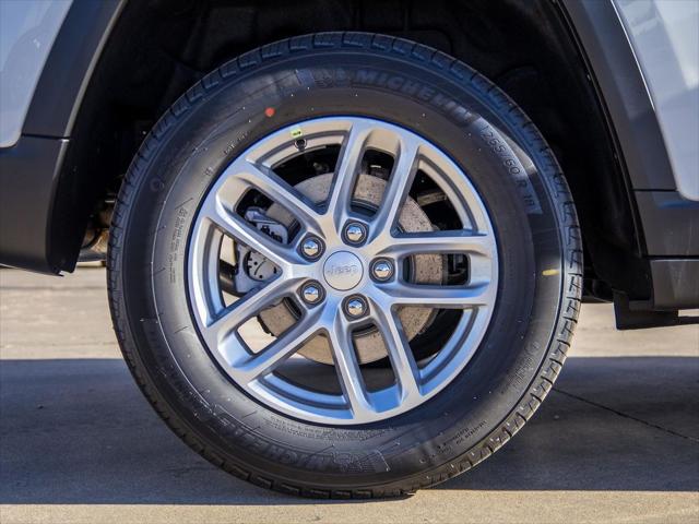 2025 Jeep Grand Cherokee Laredo X 4x4