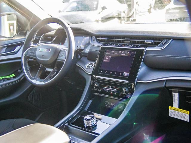2025 Jeep Grand Cherokee Laredo X 4x4