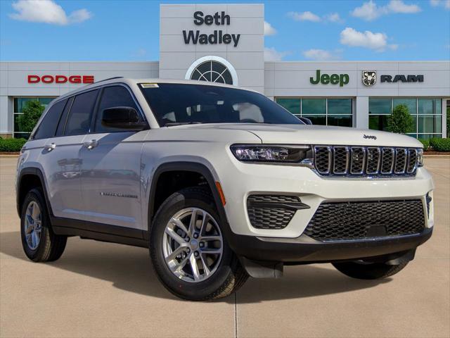 2025 Jeep Grand Cherokee Laredo X 4x4