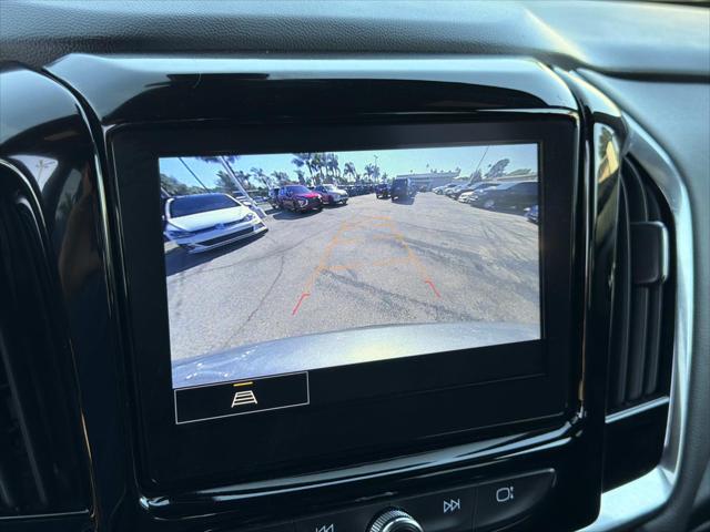 2023 Chevrolet Traverse FWD LT Leather