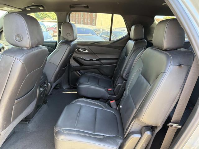 2023 Chevrolet Traverse FWD LT Leather