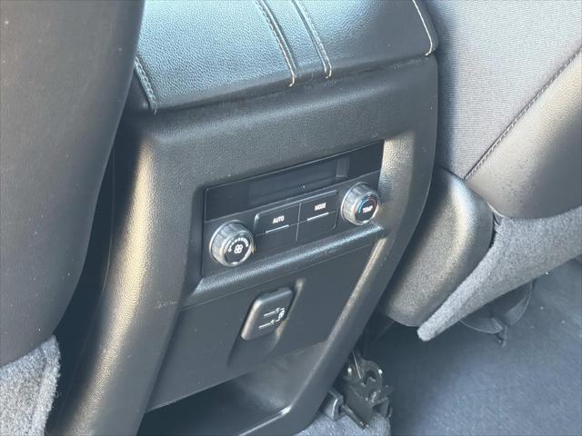 2023 Chevrolet Traverse FWD LT Leather
