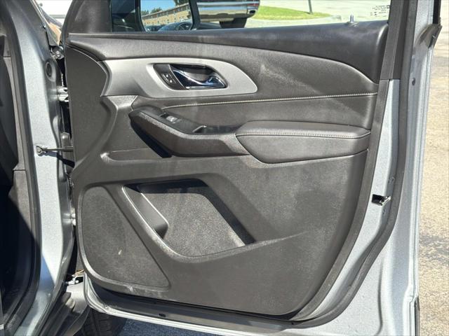2023 Chevrolet Traverse FWD LT Leather