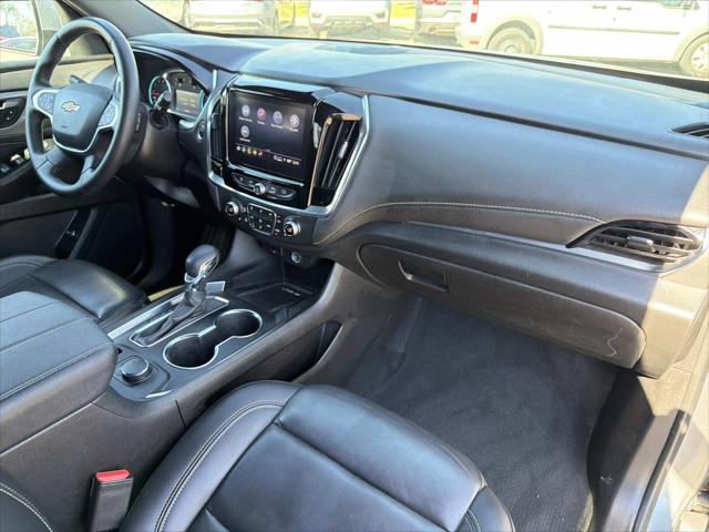 2023 Chevrolet Traverse FWD LT Leather