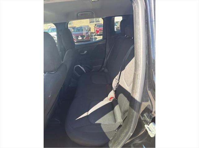 2017 Jeep Renegade Latitude FWD