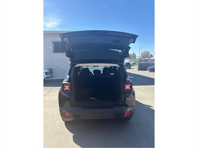 2017 Jeep Renegade Latitude FWD