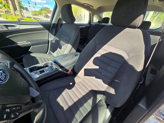 2019 Ford Fusion Hybrid SE