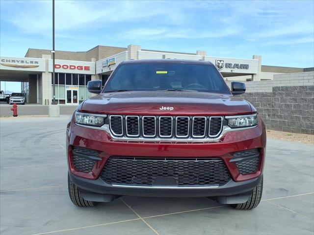 2025 Jeep Grand Cherokee GRAND CHEROKEE LAREDO X 4X4