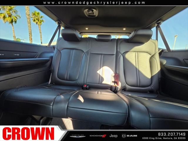 2026 Jeep Grand Wagoneer 4x2