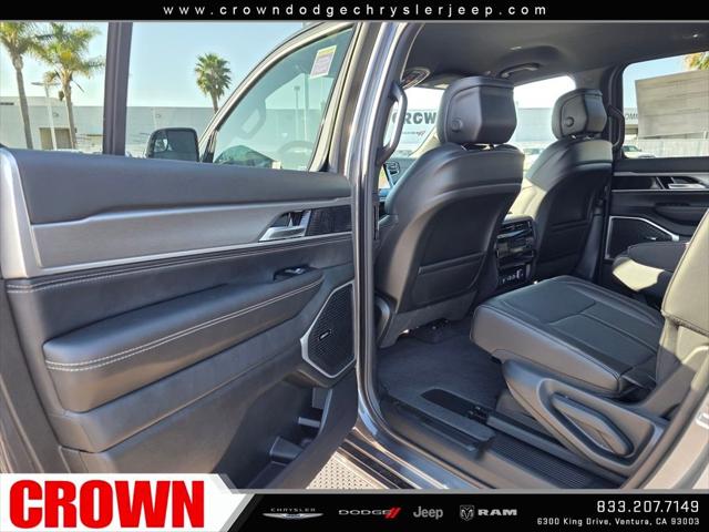 2026 Jeep Grand Wagoneer 4x2