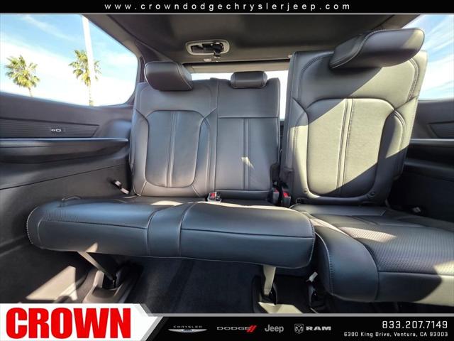 2026 Jeep Grand Wagoneer 4x2