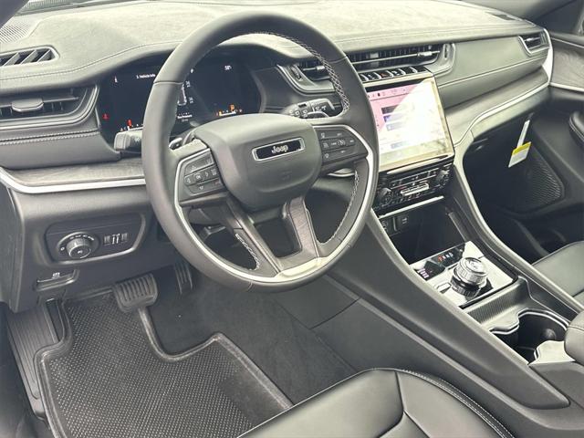 2025 Jeep Grand Cherokee GRAND CHEROKEE LIMITED 4X4 2025 Jeep Grand Cherokee GRAND CHEROKEE LIMITED 4X4