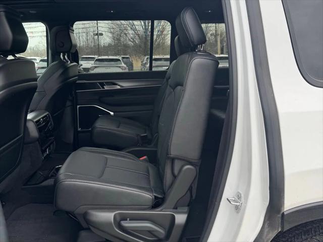 2026 Jeep Grand Wagoneer Limited Altitude 4x4