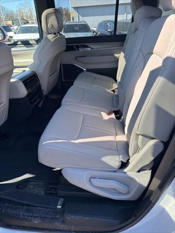 2026 Jeep Grand Wagoneer 4x4