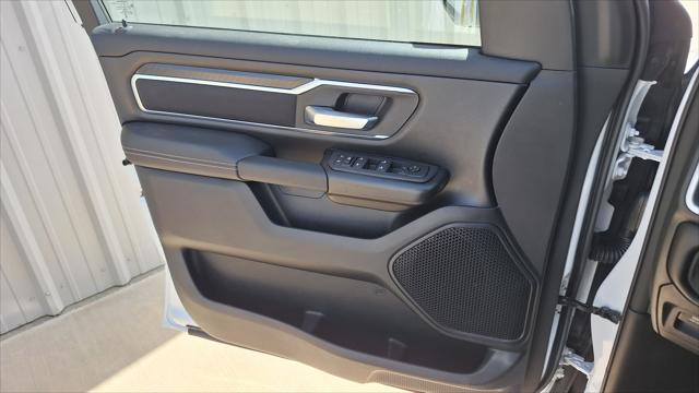 2026 Ram 1500 Lone Star Crew Cab 4x4 5'7" Box