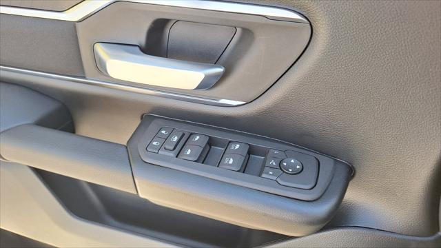 2026 Ram 1500 Lone Star Crew Cab 4x4 5'7" Box