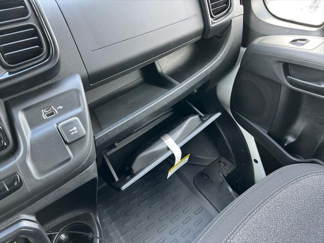 2026 Ram ProMaster Cargo Van Tradesman Low Roof 136" WB w/Pass Seat