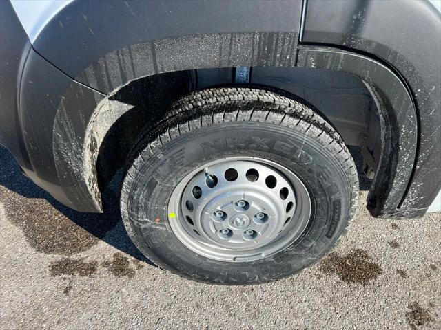 2026 Ram ProMaster Cargo Van Tradesman Low Roof 136" WB w/Pass Seat