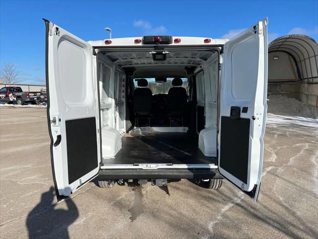 2026 Ram ProMaster Cargo Van Tradesman Low Roof 136" WB w/Pass Seat