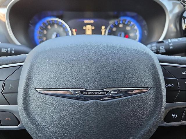 2026 Chrysler Pacifica Select AWD