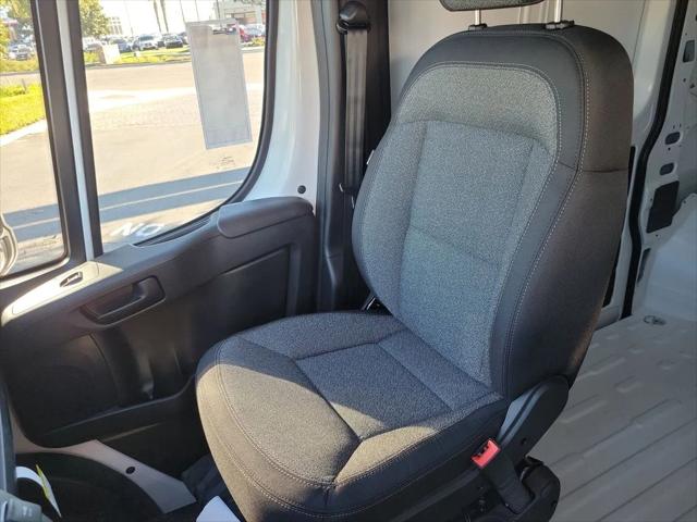 2026 Ram ProMaster Cargo Van Tradesman Low Roof 118" WB w/Pass Seat