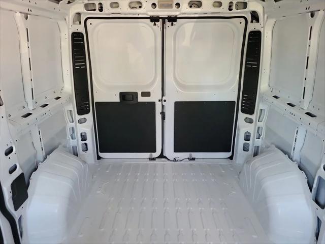 2026 Ram ProMaster Cargo Van Tradesman Low Roof 118" WB w/Pass Seat
