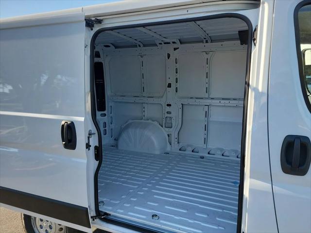 2026 Ram ProMaster Cargo Van Tradesman Low Roof 118" WB w/Pass Seat