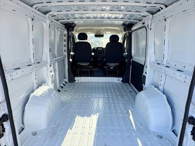 2026 Ram ProMaster Cargo Van Tradesman Low Roof 118" WB w/Pass Seat